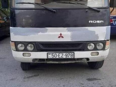 Mitsubishi Rosa 2004
