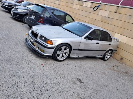 BMW 320 1992