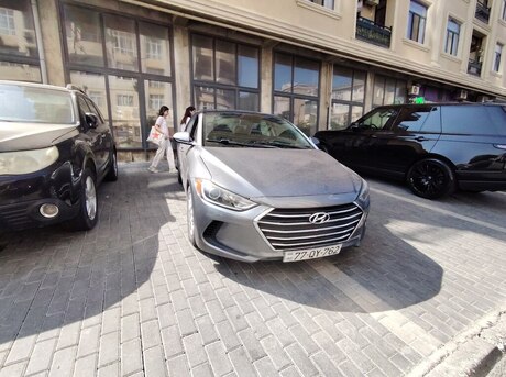Hyundai Elantra 2018