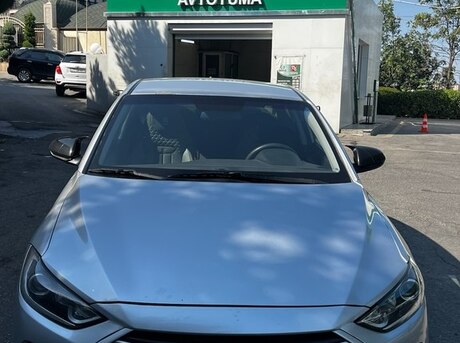 Hyundai Elantra 2017