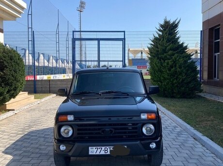 LADA (VAZ) Niva 2023