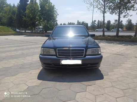 Mercedes C 180