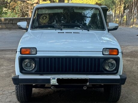LADA (VAZ) Niva 2011