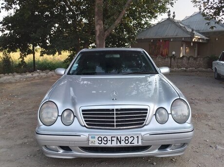 Mercedes E 220 d 2001