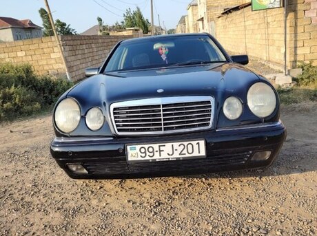 Mercedes E 240 1999