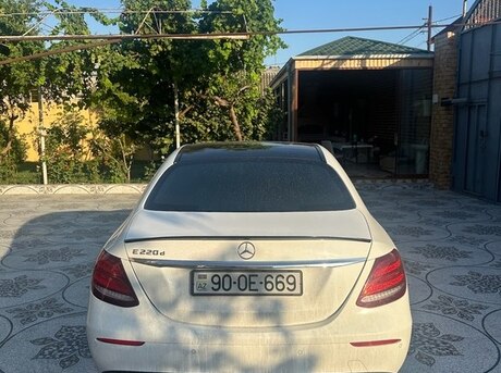 Mercedes E 220 d 2016