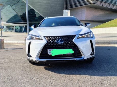 Lexus UX 200