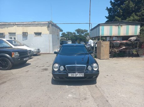 Mercedes E 270 2001