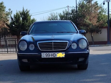 Mercedes E 220 d 2000