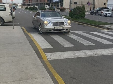 Mercedes E 220 d 1998