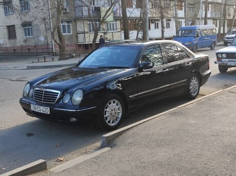 Mercedes E 240 2002