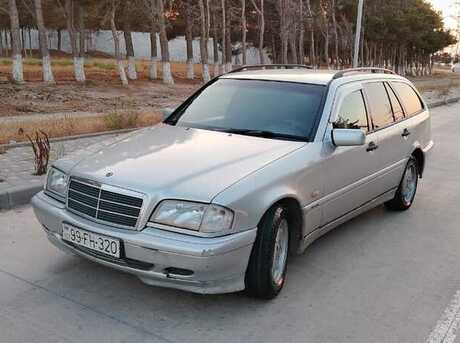 Mercedes C 200