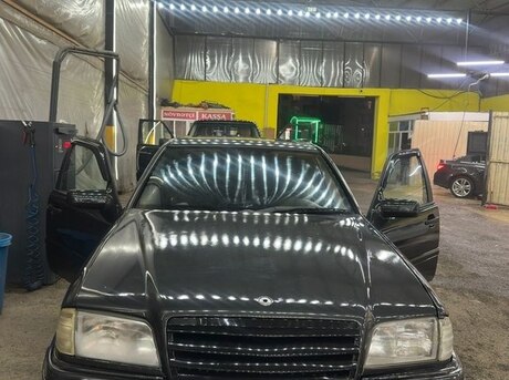 Mercedes C 180