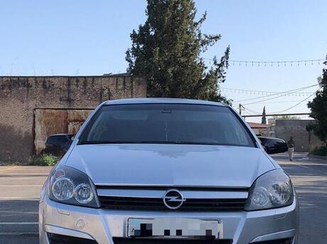 Opel Astra 2024