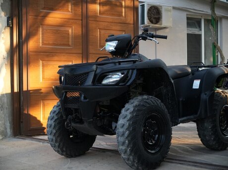 Suzuki Kingquad 750