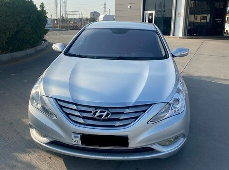 Hyundai Sonata 2010