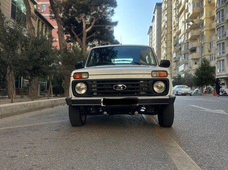 LADA (VAZ) 2121 Niva (4x4) 2024