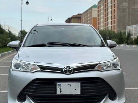 Toyota Corolla Fielder 2016