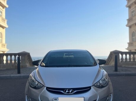Hyundai Elantra 2013