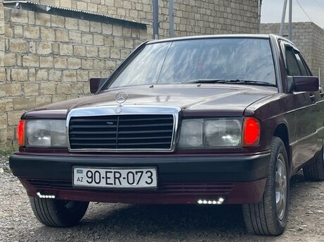 Mercedes 190 1990