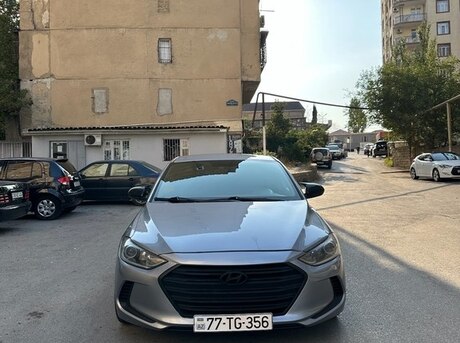 Hyundai Elantra 2017