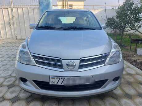 Nissan Tiida 2011