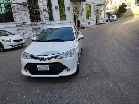 Toyota Corolla Axio 2016