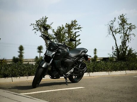 Yamaha FZ-S FI Deluxe 2025