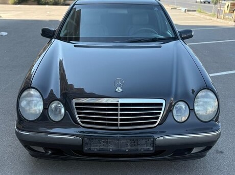 Mercedes E 240 2001