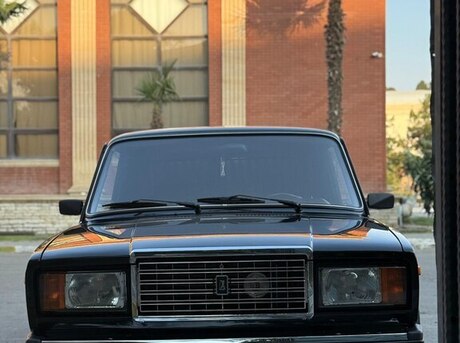 LADA (VAZ) 2107 2010