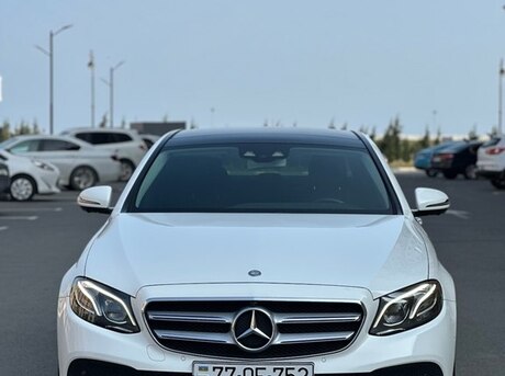 Mercedes E 300 4MATIC 2016