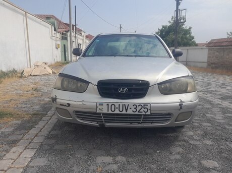Hyundai Elantra 2002