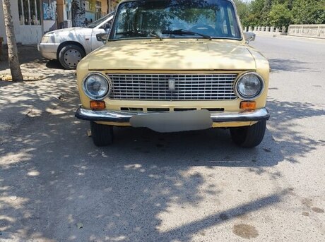 LADA (VAZ) 21011 1986