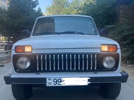 LADA (VAZ) Niva 2015