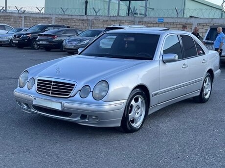 Mercedes E 220 d 2001