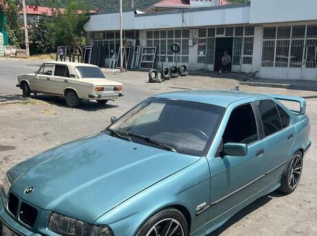BMW 320 1994