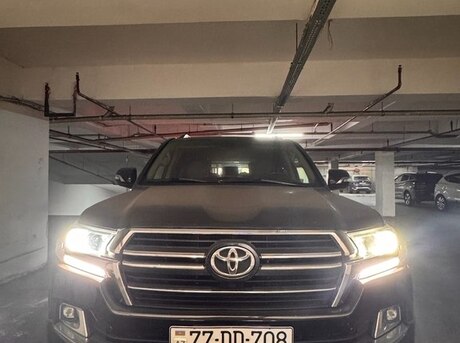 Toyota Land Cruiser 2011