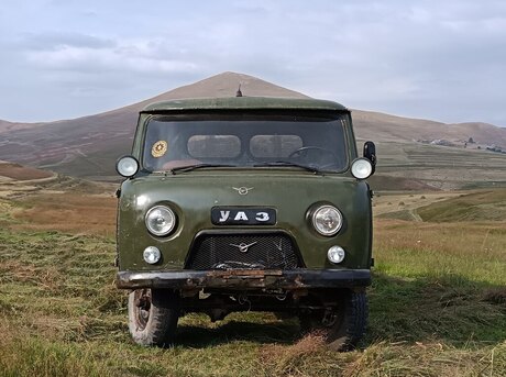 UAZ 452