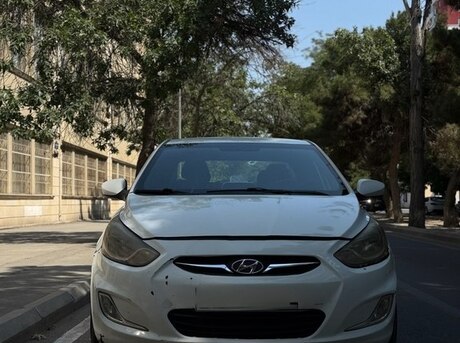 Hyundai Accent 2011
