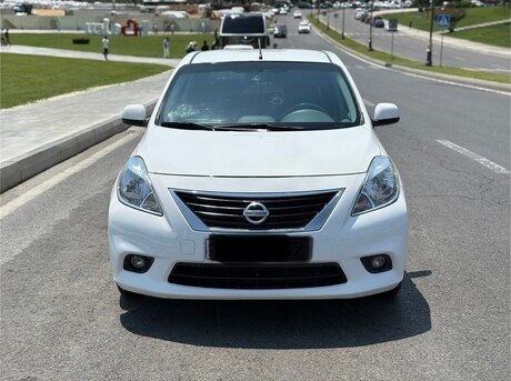 Nissan Sunny 2012