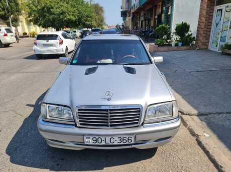 Mercedes C 180