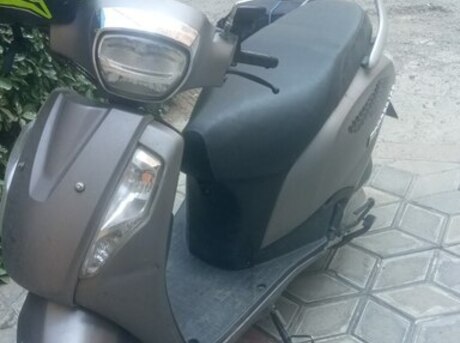Suzuki AN 125 2020