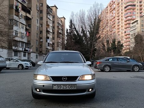 Opel Vectra 2000