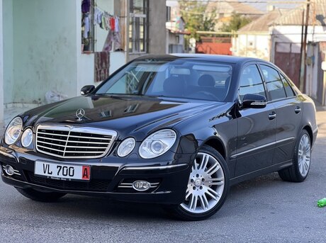 Mercedes E 200