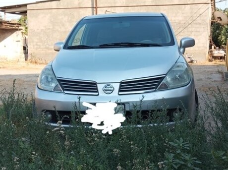 Nissan Tiida 2006