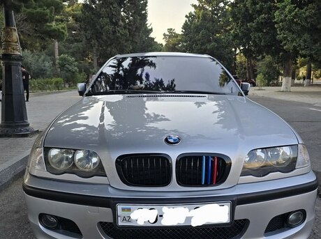 BMW 318 2021
