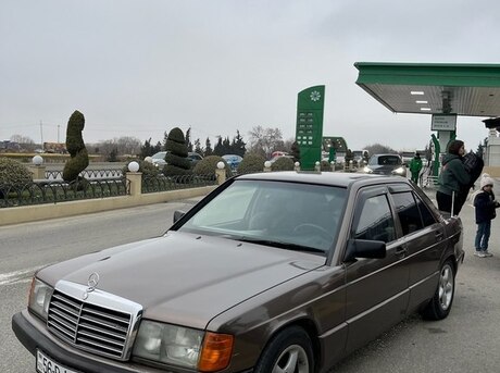 Mercedes 190 1990