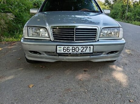 Mercedes C 180