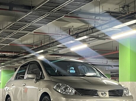 Nissan Tiida 2007