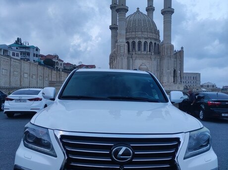 Lexus LX 570 2013